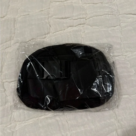 HALARA Belt Bag Black Waist Bag NWT - Picture 3 of 4